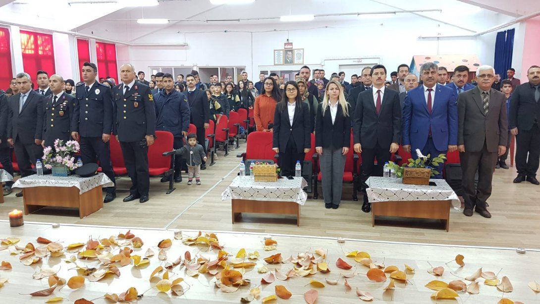 İlçemizde 10 Kasım Atatürk'ü Anma Programı Düzenlendi.